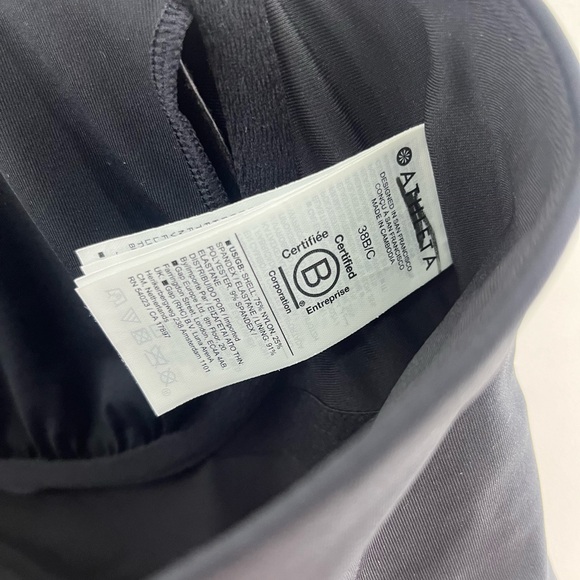 NWT Athleta Square Neck V One Piece Black Slimming Swimsuit 38 B/C - Picture 3 of 8